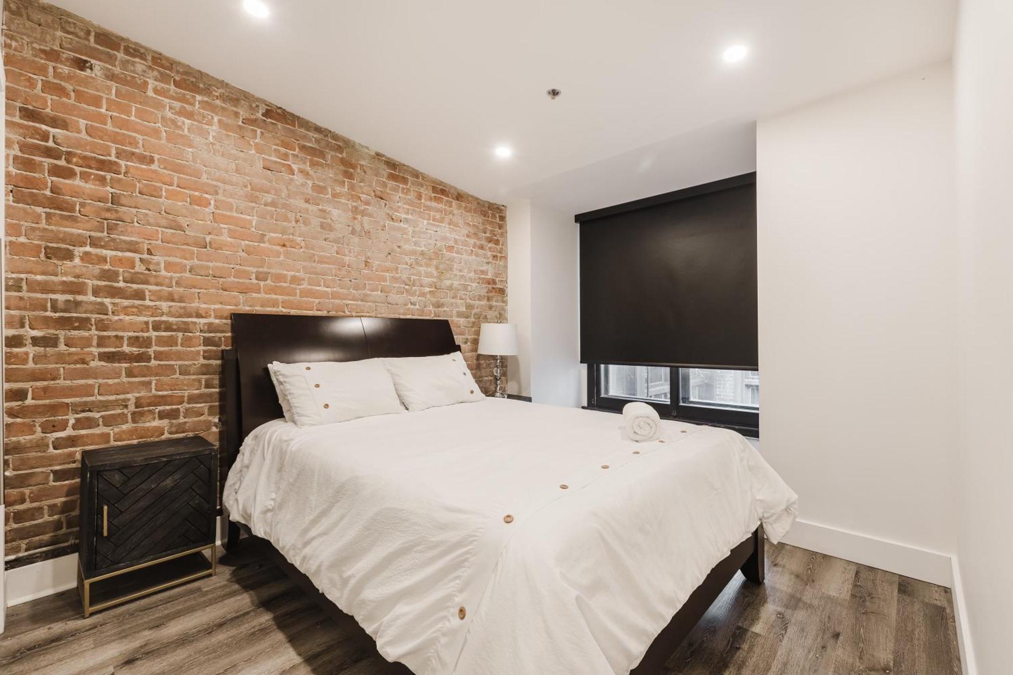 Elegant 3 Bedroom Apartment In Old Port - 302 Монреал Екстериор снимка